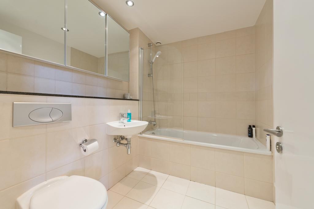 River Liffey Apartment Дублин Экстерьер фото